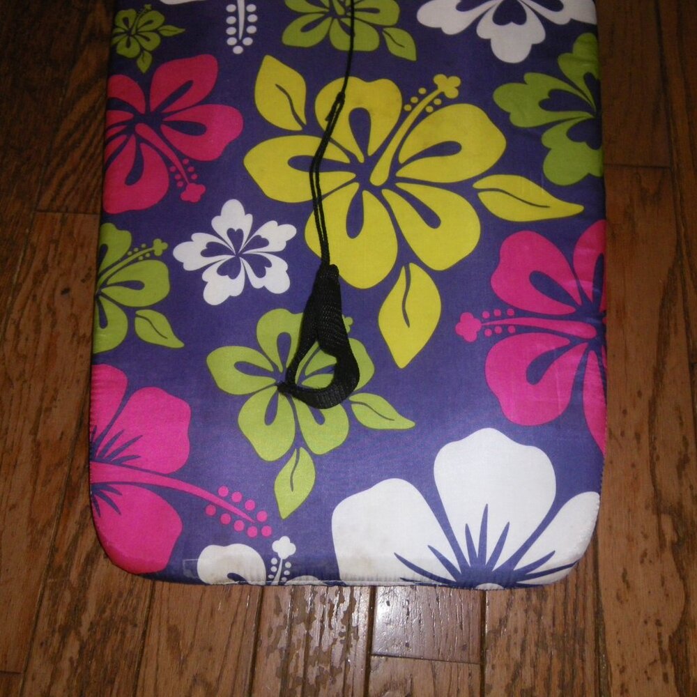 36" Boogieboard w/ Hibiscus Graphics - Picture 3 of 6